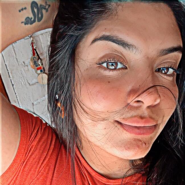 Babysitter in Victoria: Anais