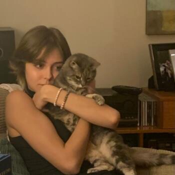 Babysitter in Calgary: Lily