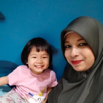 Babysitter in Singapore: Hasnah Bee