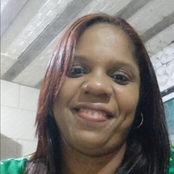 Babysitter in Duque de Caxias: Claudia