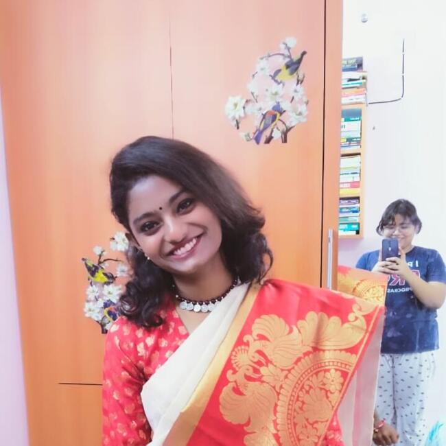 Babysitter in Kolkata: Manisha