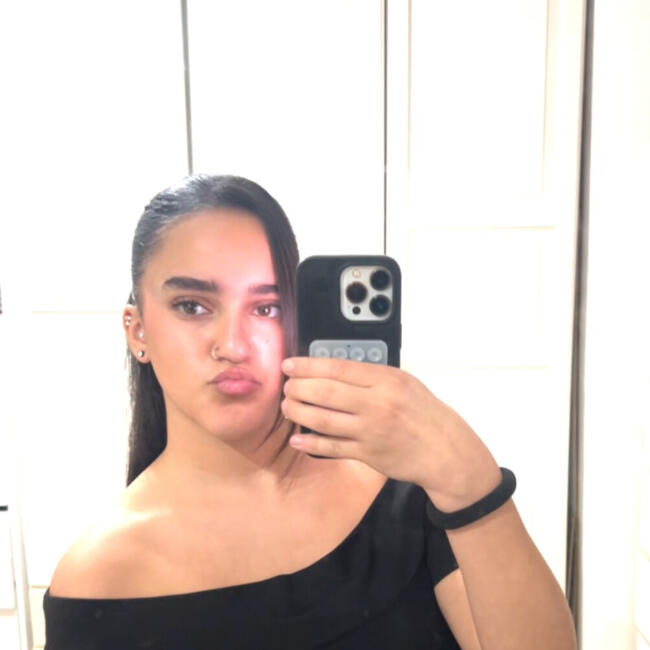 Babysitter in Villeron: Tasnime