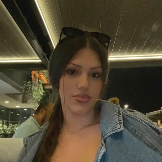 Bebisiterka u Sremčica: Katarina