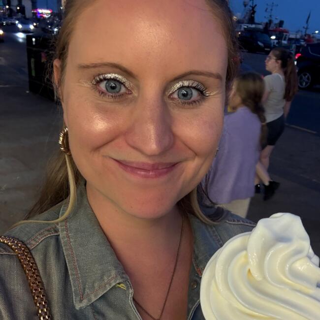 Babysitter in Chesterfield: Stephanie