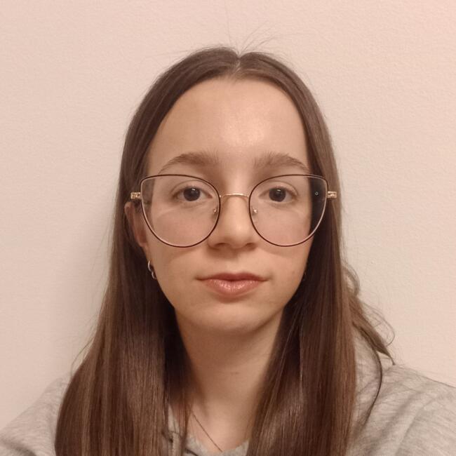 Babysitter in Muggiò: Claudia