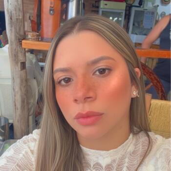 Babá em Camboriú: Keila
