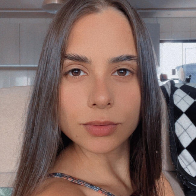 Emprego de babá em Santana de Parnaíba: Evelin