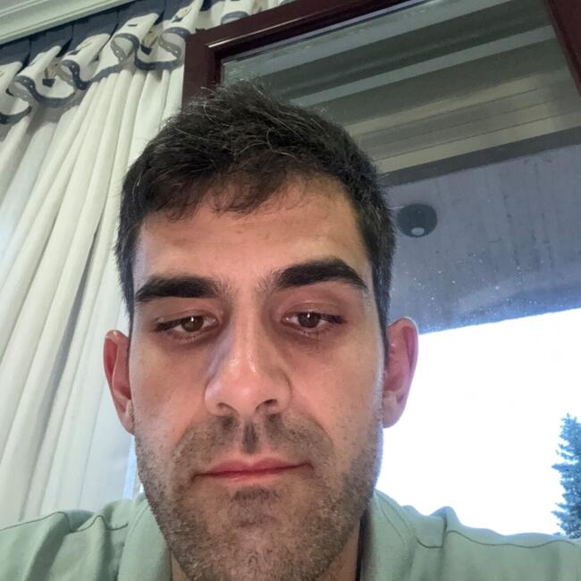 Trabajo de canguro en Arona: Andrés