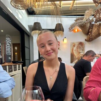 Babysitter in Croix: Charlotte