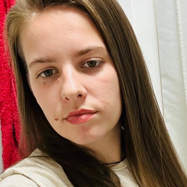 Babysitter in Tandridge: Shauna