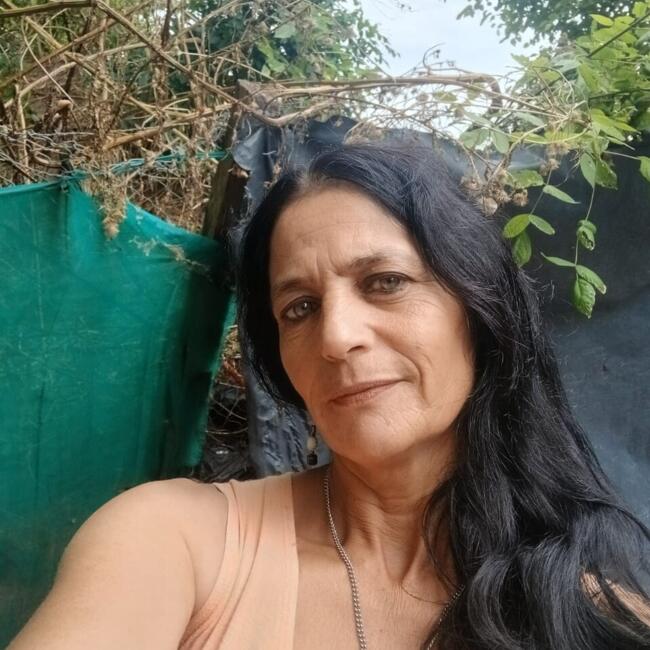 Trabajo para niñera en San Juan Bautista: Mirta