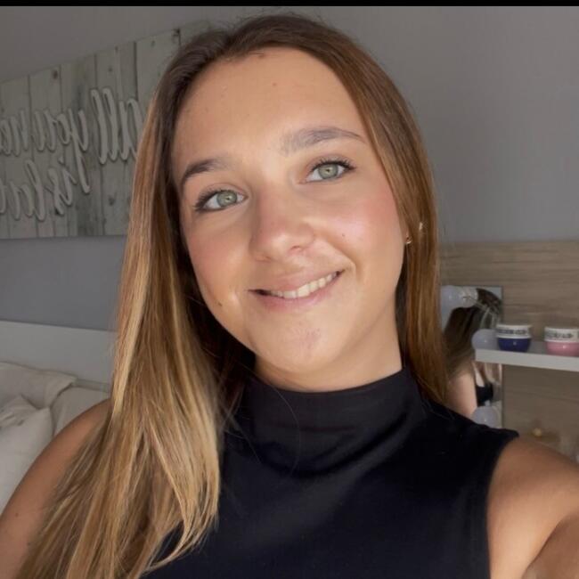 Babysitter in Caxias: Ines