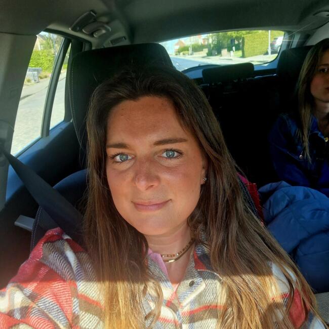 Babysitter in Brugge: Birgit