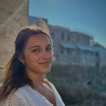 Babysitter in Bezannes: Maïna