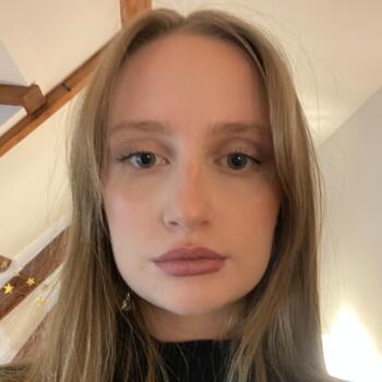 Babysitter in Rouen: Justine