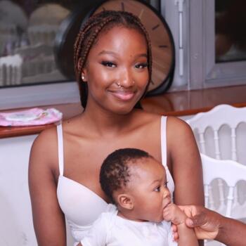 Babysitter in Paris: Eunice