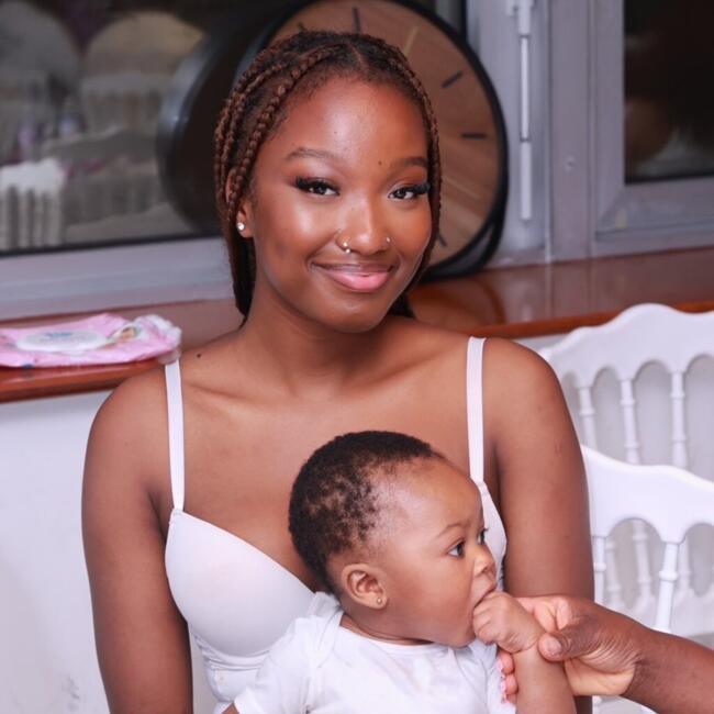 Babysitter in Paris: Eunice