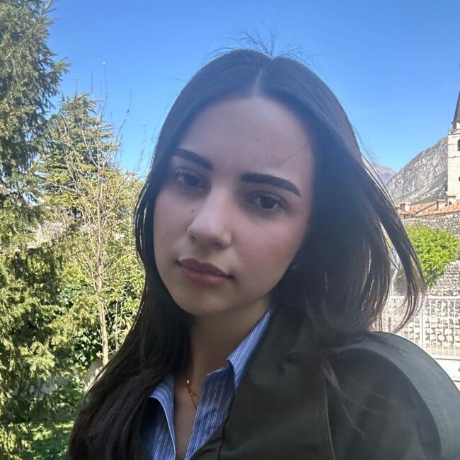 Babysitter a Venzone: Elena