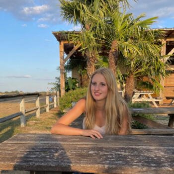 Babysitter in Paris: Ninon