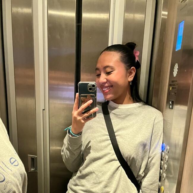 Babysitter in Paris: Leslie