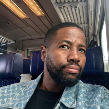 Babysitting job in Ballito: babysitting job Monde