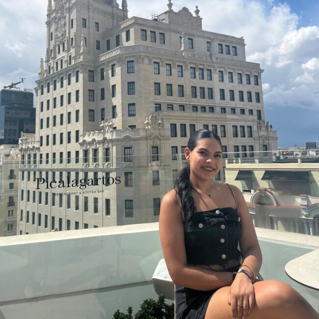 Canguro en Rubí: Georgina Nahir