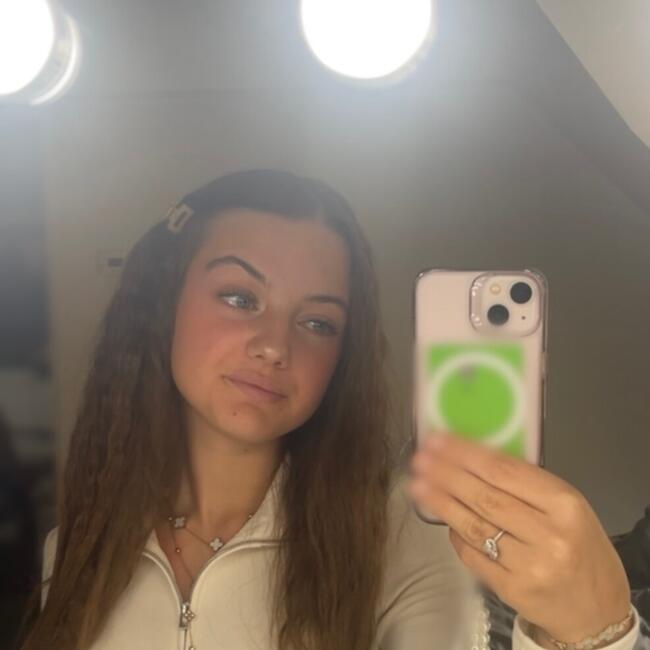 Babysitter in Wittelsheim: Elvina