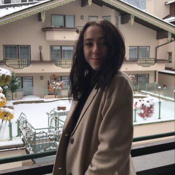 Babysitter in Hall in Tirol: Iris