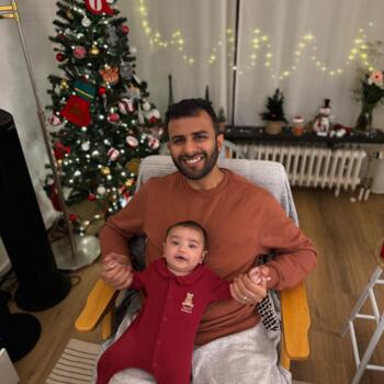 Babysitting job in Düsseldorf: babysitting job Khushdave Singh