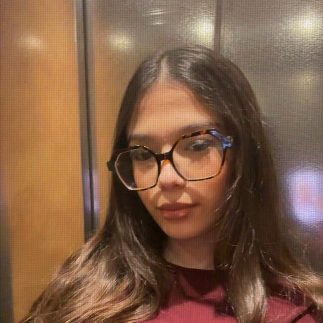 Nounou à Nice: Ines