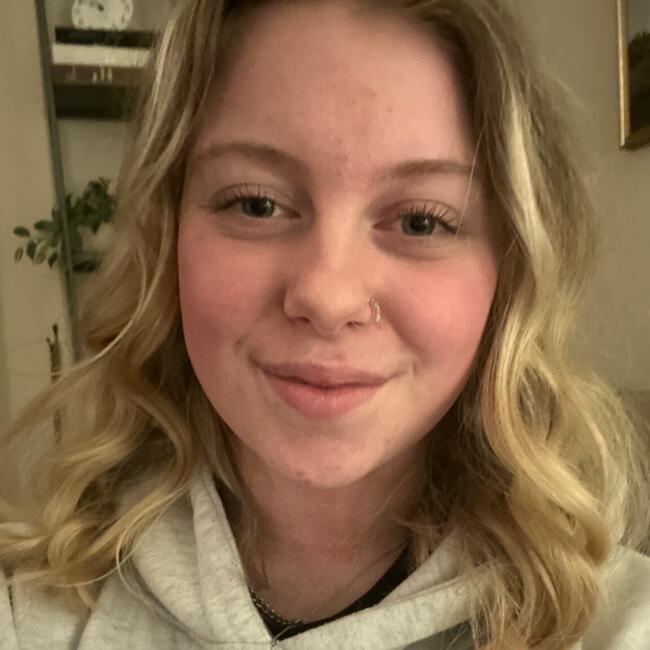 Babysitter in Bury St Edmunds: Miss lexi