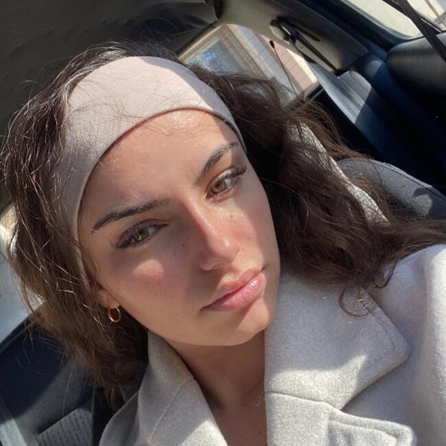 Babysitter in Saint-Saturnin-lès-Avignon: Abigael