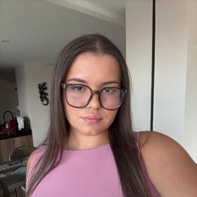 Babysitter in Antibes: Luna