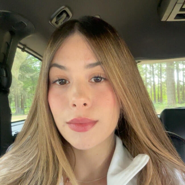 Baby-sitter in Burnaby: Brenda agraz