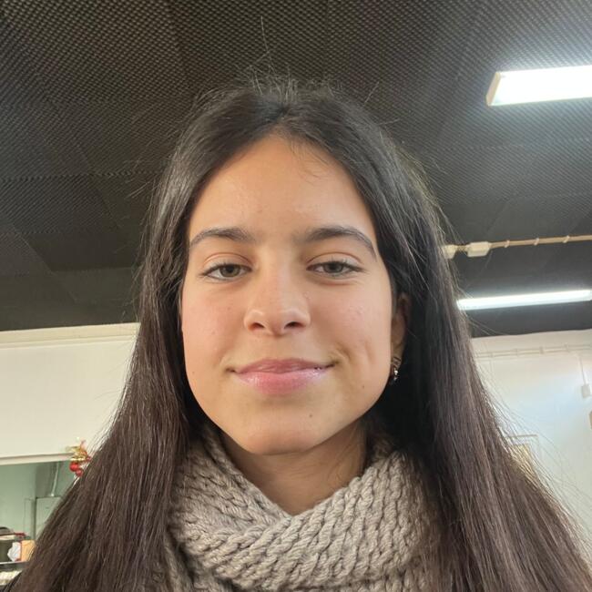 Babysitter in Alcabideche: Inês