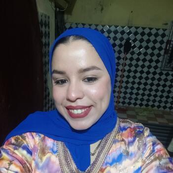 Babysitter in Marrakesh: Dounia