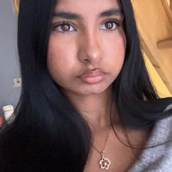 Babysitter in Aubervilliers: Celina