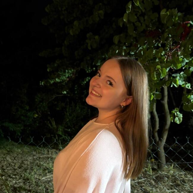 Babysitter in Nîmes: Sarah