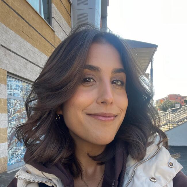 Babysitter in Rome: Veronica