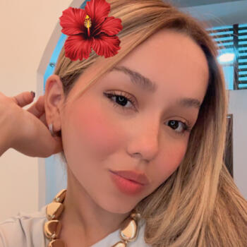 Babysitter in San Rafael: Valentina