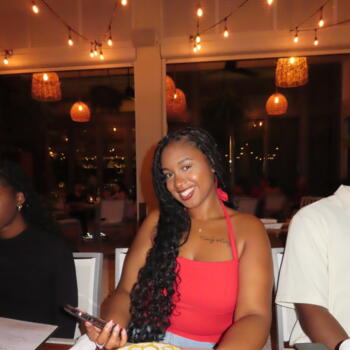 Oeiras のベビーシッター: Daniela