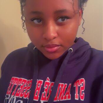 Babysitting job in London: babysitting job Divine