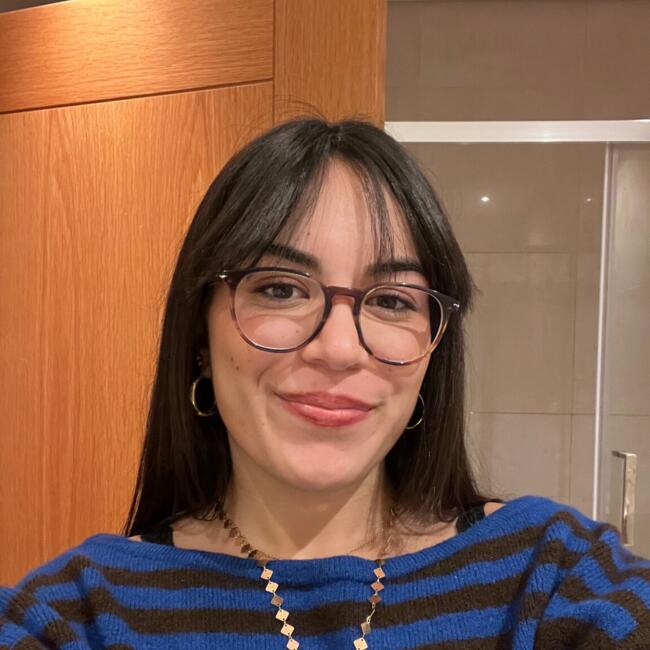 Babysitter em Alcabideche: Maria