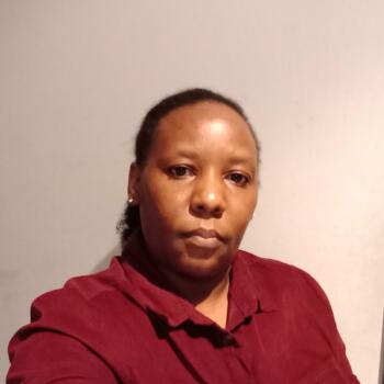 Nanny Jeddah: Esther