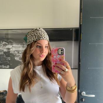 Babysitter in Sauvagnon: Enola