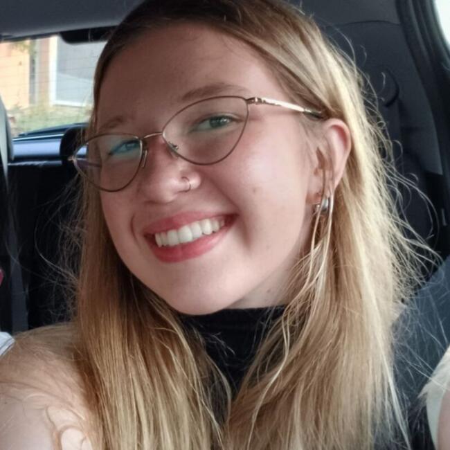 Babysitter in Campo Bom: Rafaela