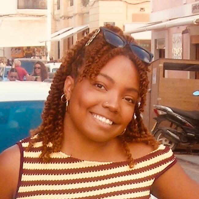 Baby-sitter in Oakville: Summer