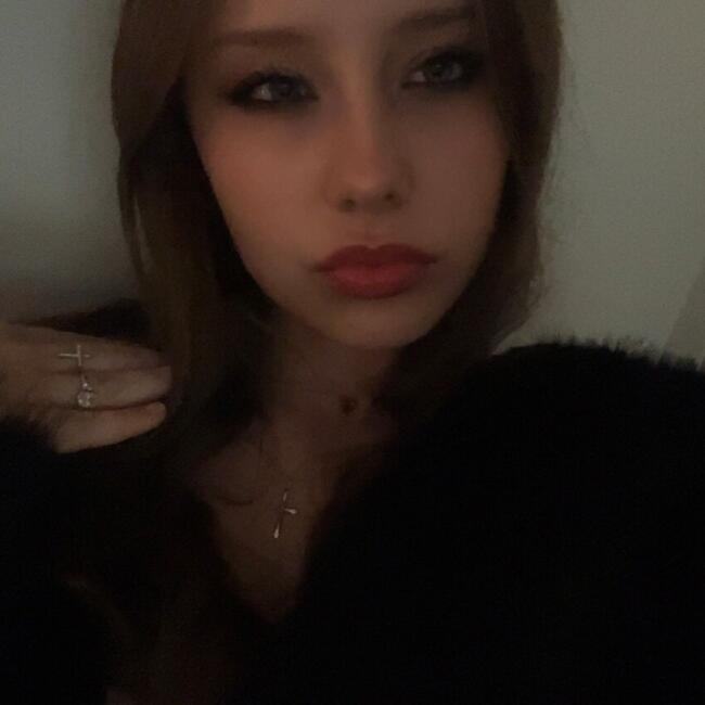 Babysitter in Planfoy: Elsa