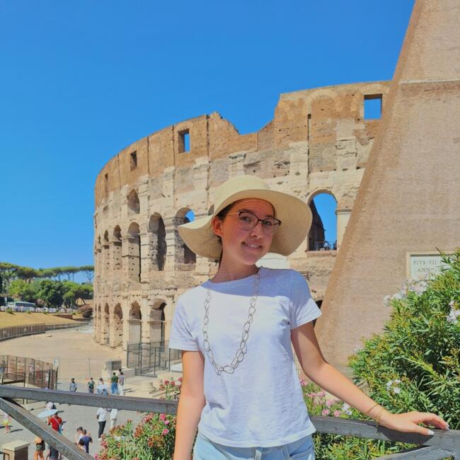 Babysitter in Nages-et-Solorgues: Claire