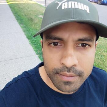 Babysitting job in Mississauga: Lijin